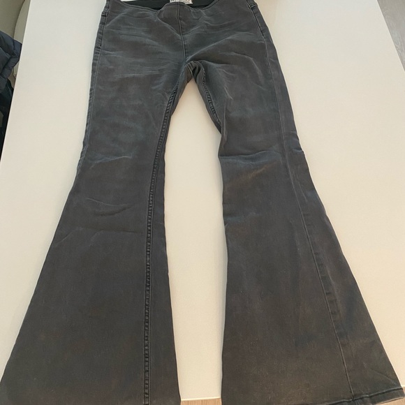 Free People Penny Pull-On Flare Jeans sz 28 - Picture 4 of 5